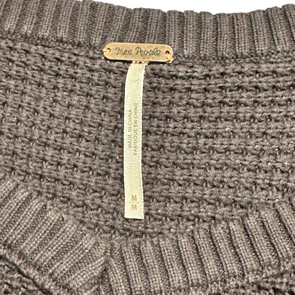 Free People Gray Boho Cold Shoulder Distressed Oversize Sweater Size Medium - Picture 3 of 8